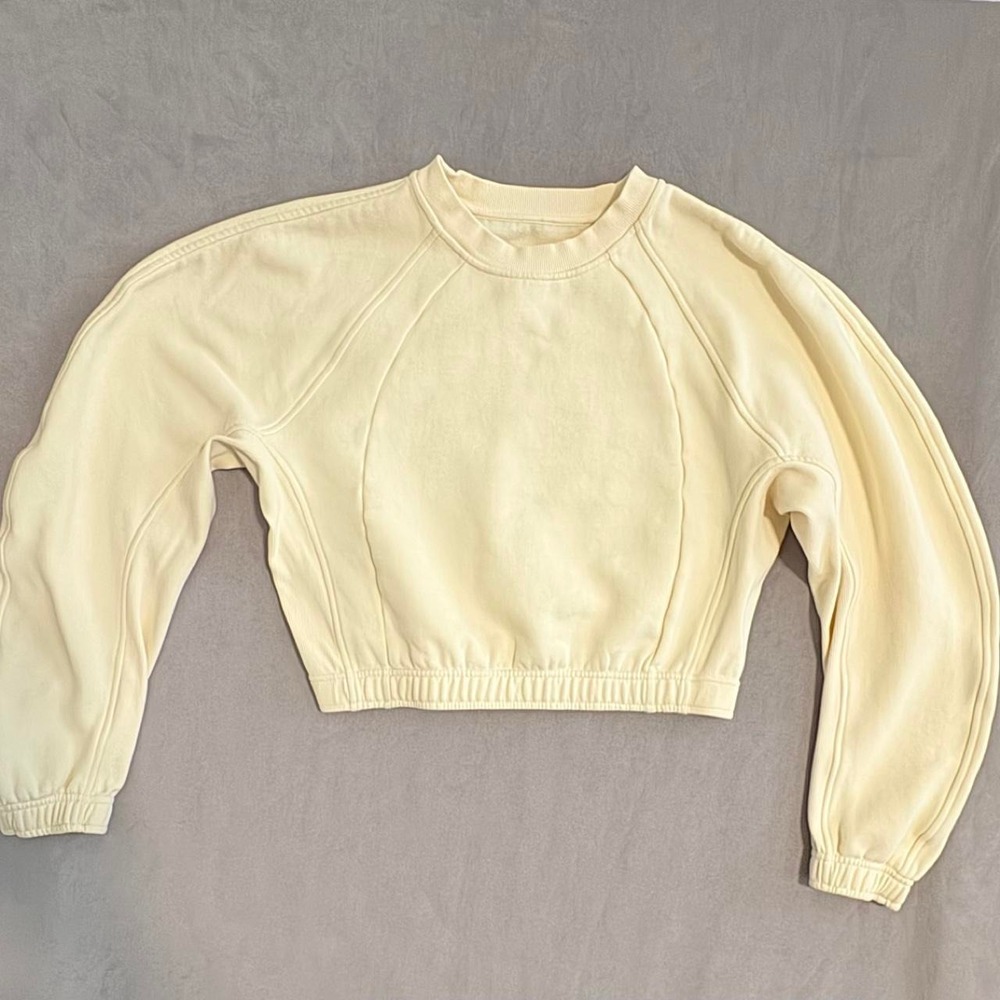 Lululemon Scuba Cropped butter yellow Crewneck sweatshirt size Xs/small